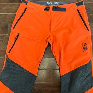 LG and awesome mountaineering pants MOUNTAIN HARDWEAR